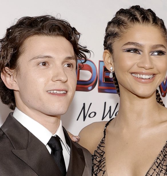 Tom Holland | &#x391;&#x3C5;&#x3C4;&#x3CC;&#x3C2; &#x3B5;&#x3AF;&#x3BD;&#x3B1;&#x3B9; &#x3BF; &#x3BB;&#x3CC;&#x3B3;&#x3BF;&#x3C2; &#x3C0;&#x3BF;&#x3C5; &#x3B4;&#x3B5;&#x3BD; &#x3C3;&#x3C5;&#x3BD;&#x3BF;&#x3B4;&#x3B5;&#x3CD;&#x3B5;&#x3B9; &#x3C4;&#x3B7; Zendaya &#x3C3;&#x3C4;&#x3BF; &#x3BA;&#x3CC;&#x3BA;&#x3BA;&#x3B9;&#x3BD;&#x3BF; &#x3C7;&#x3B1;&#x3BB;&#x3AF;