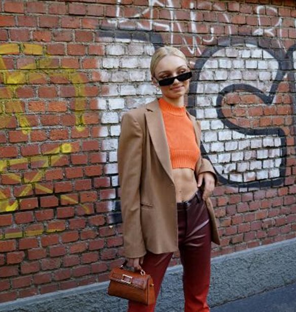 Πώς θα αντιγράψεις σύνολα διάσημων Influencers με κομμάτια Zara, Mango, Η&amp;Μ