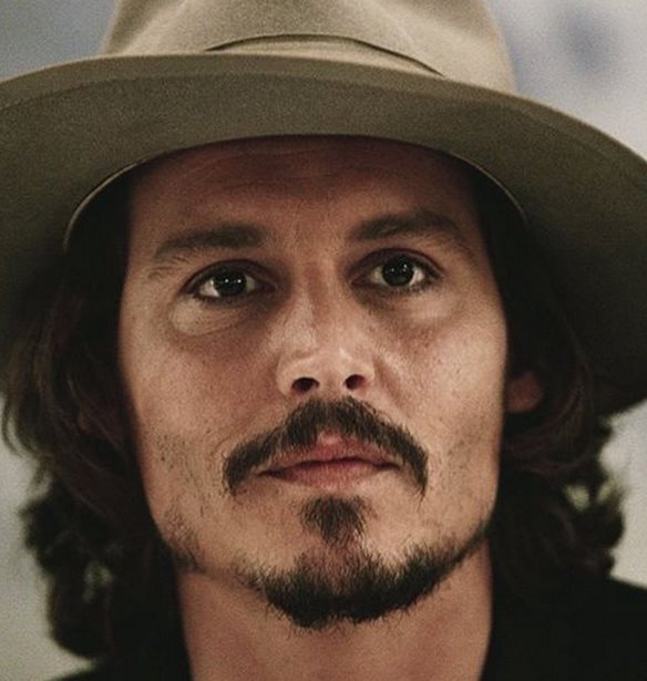 Johnny Depp: &#x3A0;&#x3BB;&#x3B7;&#x3C1;&#x3CE;&#x3BD;&#x3B5;&#x3B9; &#x3C4;&#x3B5;&#x3C7;&#x3BD;&#x3B9;&#x3BA;&#x3CC; &#x3B3;&#x3B9;&#x3B1; &#x3C4;&#x3BF;&#x3C5; &#x3BB;&#x3AD;&#x3B5;&#x3B9; &#x3B3;&#x3B9;&#x3B1; &#x3BB;&#x3CC;&#x3B3;&#x3B9;&#x3B1; &#x3C4;&#x3BF;&#x3C5; &#x3C4;&#x3B7;&#x3BD; &#x3CE;&#x3C1;&#x3B1; &#x3C4;&#x3C9;&#x3BD; &#x3B3;&#x3C5;&#x3C1;&#x3B9;&#x3C3;&#x3BC;&#x3AC;&#x3C4;&#x3C9;&#x3BD;;