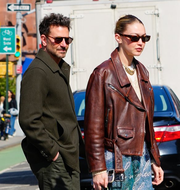 Gigi Hadid | A&#x3C0;&#x3BF;&#x3BA;&#x3AC;&#x3BB;&#x3C5;&#x3C8;&#x3B5; &#x3C0;&#x3CE;&#x3C2; &#x3BA;&#x3B1;&#x3B9; &#x3C0;&#x3BF;&#x3CD; &#x3B3;&#x3BD;&#x3CE;&#x3C1;&#x3B9;&#x3C3;&#x3B5; &#x3C4;&#x3BF;&#x3BD; Bradley Cooper