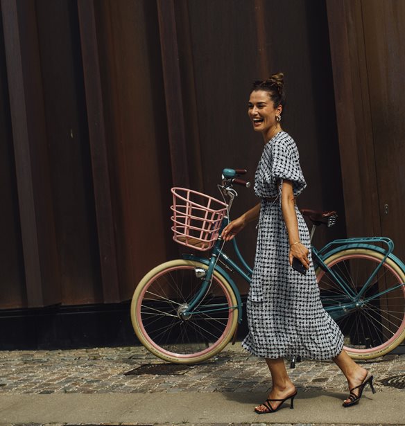 Τα φορέματα που θα φορέσουμε φέτος το φθινόπωρο