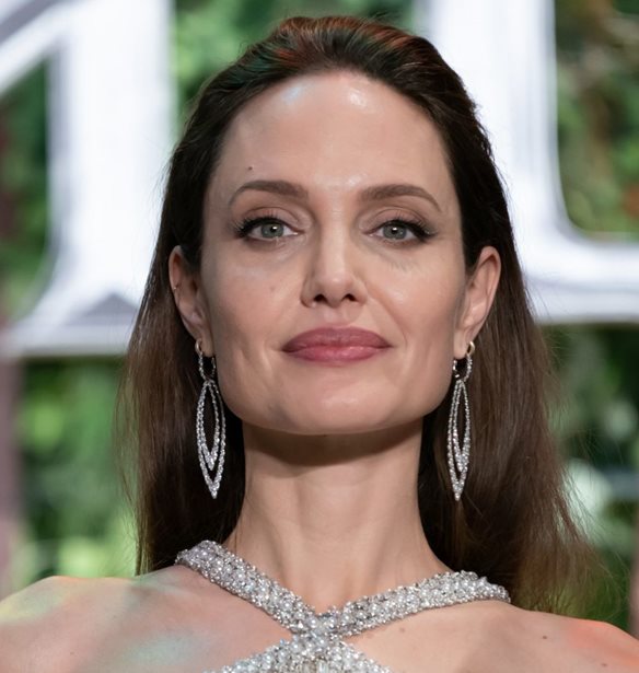 H total white &#x3B5;&#x3BC;&#x3C6;&#x3AC;&#x3BD;&#x3B9;&#x3C3;&#x3B7; &#x3C4;&#x3B7;&#x3C2; Angelina Jolie