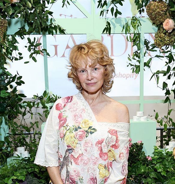 &#x39B;&#x3AD;&#x3BC;&#x3B5; &#x3B1;&#x3BD;&#x3C4;&#x3AF;&#x3BF; &#x3C3;&#x3C4;&#x3B7;&#x3BD; Pamela Anderson &#x3BA;&#x3B1;&#x3B9; &#x3BA;&#x3B1;&#x3BB;&#x3C9;&#x3C3;&#x3BF;&#x3C1;&#x3AF;&#x3B6;&#x3BF;&#x3C5;&#x3BC;&#x3B5; &#x3C4;&#x3B7;&#x3BD; Pamela Hyyti&#xE4;inen