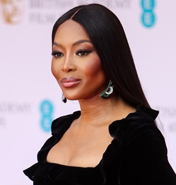 Naomi Campbell | &#x3A5;&#x3C0;&#x3BF;&#x3B3;&#x3C1;&#x3AC;&#x3C6;&#x3B5;&#x3B9; &#x3C3;&#x3B5;&#x3B9;&#x3C1;&#x3AC; &quot;&#x3B1;&#x3BD;&#x3C4;&#x3B9;&#x3BC;&#x3B9;&#x3BA;&#x3C1;&#x3BF;&#x3B2;&#x3B9;&#x3B1;&#x3BA;&#x3CE;&#x3BD;&quot; &#x3C1;&#x3BF;&#x3CD;&#x3C7;&#x3C9;&#x3BD; &#x3B5;&#x3C0;&#x3B5;&#x3B9;&#x3B4;&#x3AE; &#x3C0;&#x3AC;&#x3C3;&#x3C7;&#x3B5;&#x3B9; &#x3B1;&#x3C0;&#x3CC; &#x3BC;&#x3B9;&#x3BA;&#x3C1;&#x3BF;&#x3B2;&#x3B9;&#x3BF;&#x3C6;&#x3BF;&#x3B2;&#x3AF;&#x3B1;