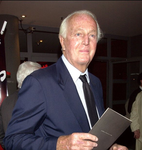 &#x388;&#x3C6;&#x3C5;&#x3B3;&#x3B5; &#x3B1;&#x3C0;&#x3CC; &#x3C4;&#x3B7; &#x3B6;&#x3C9;&#x3AE; &#x3BF; &#x3B8;&#x3C1;&#x3C5;&#x3BB;&#x3B9;&#x3BA;&#x3CC;&#x3C2; &#x3C3;&#x3C7;&#x3B5;&#x3B4;&#x3B9;&#x3B1;&#x3C3;&#x3C4;&#x3AE;&#x3C2; Hubert de Givenchy