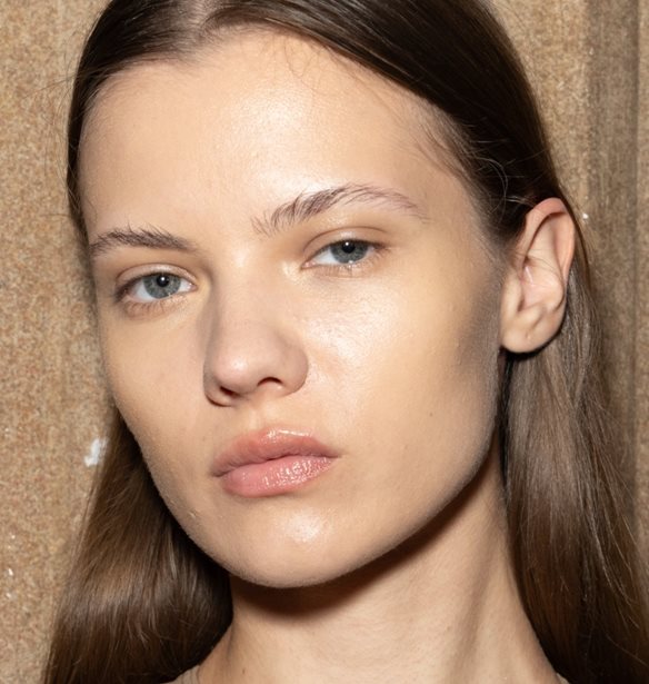 Summer Moisturizing | 4 super &#x3B5;&#x3BB;&#x3B1;&#x3C6;&#x3C1;&#x3B9;&#x3AD;&#x3C2; &#x3BA;&#x3C1;&#x3AD;&#x3BC;&#x3B5;&#x3C2; &#x3C0;&#x3BF;&#x3C5; &#x3B8;&#x3B1; &#x3B5;&#x3C0;&#x3B1;&#x3BD;&#x3B1;&#x3C6;&#x3AD;&#x3C1;&#x3BF;&#x3C5;&#x3BD; &#x3C4;&#x3B7; &#x3B4;&#x3C1;&#x3BF;&#x3C3;&#x3B9;&#x3AC; &#x3C3;&#x3C4;&#x3BF; &#x3C0;&#x3C1;&#x3CC;&#x3C3;&#x3C9;&#x3C0;&#x3CC; &#x3C3;&#x3BF;&#x3C5;