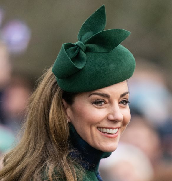 Kate Middleton | &#x397; &#x3BA;&#x3AF;&#x3BD;&#x3B7;&#x3C3;&#x3B7; &#x3BC;&#x3B1;&#x3C4; &#x3B1;&#x3C0;&#x3AD;&#x3BD;&#x3B1;&#x3BD;&#x3C4;&#x3B9; &#x3C3;&#x3C4;&#x3B7; Meghan Markle