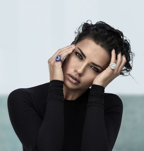 &#x397; Adriana Lima &#x3C0;&#x3C1;&#x3C9;&#x3C4;&#x3B1;&#x3B3;&#x3C9;&#x3BD;&#x3B9;&#x3C3;&#x3C4;&#x3B5;&#x3AF; &#x3C3;&#x3C4;&#x3B7; &#x3BD;&#x3AD;&#x3B1; &#x3C3;&#x3C5;&#x3BB;&#x3BB;&#x3BF;&#x3B3;&#x3AE; &#x3C4;&#x3B7;&#x3C2; Chopard
