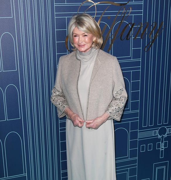 Martha Stewart | &#x397; &#x3B1;&#x3C0;&#x3BF;&#x3BA;&#x3AC;&#x3BB;&#x3C5;&#x3C8;&#x3B7; &#x3B3;&#x3B9;&#x3B1; &#x3C4;&#x3BF;&#x3BD; Ryan Reynolds &#x3BA;&#x3B1;&#x3B9; &#x3B7; &#x3B1;&#x3C0;&#x3AC;&#x3BD;&#x3C4;&#x3B7;&#x3C3;&#x3AE; &#x3C4;&#x3BF;&#x3C5;