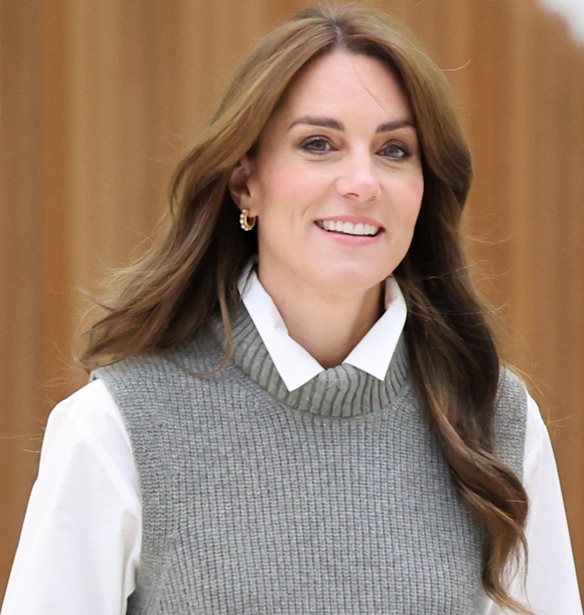 &#x3A4;&#x3BF; &#x3BA;&#x3BF;&#x3BC;&#x3C8;&#x3CC; styling combo &#x3C4;&#x3B7;&#x3C2; Kate Middleton &#x3BC;&#x3B5; &#x3AD;&#x3BD;&#x3B1; &#x3B1;&#x3BC;&#x3AC;&#x3BD;&#x3B9;&#x3BA;&#x3BF; &#x3C0;&#x3BF;&#x3C5;&#x3BB;&#x3CC;&#x3B2;&#x3B5;&#x3C1;
