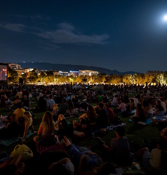 Full Moon Sleepover | &#x3A3;&#x3B9;&#x3BD;&#x3B5;-&#x3BC;&#x3B1;&#x3C1;&#x3B1;&#x3B8;&#x3CE;&#x3BD;&#x3B9;&#x3BF;&#x3C2; &#x3BC;&#x3B5; &#x3C4;&#x3BF;&#x3C5;&#x3C2; &#x3A0;&#x3B5;&#x3B9;&#x3C1;&#x3B1;&#x3C4;&#x3AD;&#x3C2; &#x3C4;&#x3B7;&#x3C2; &#x39A;&#x3B1;&#x3C1;&#x3B1;&#x3CA;&#x3B2;&#x3B9;&#x3BA;&#x3AE;&#x3C2;