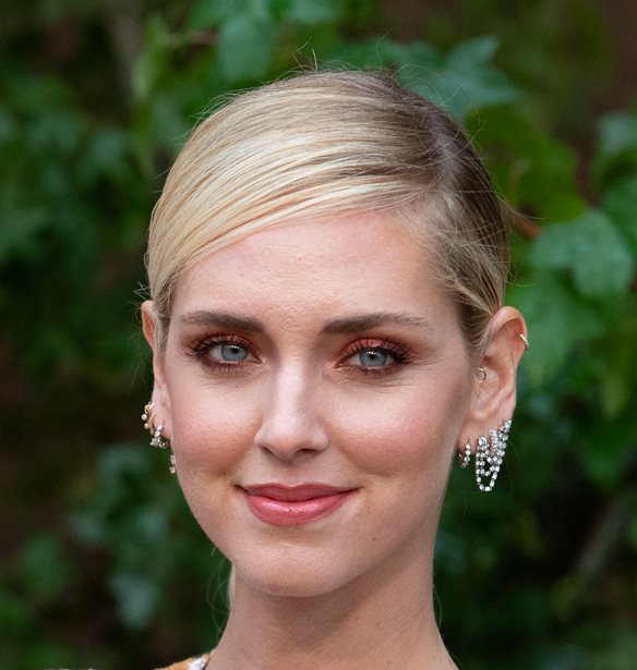 Chiara Ferragni | &#x388;&#x3BA;&#x3B1;&#x3BD;&#x3B5; &#x3C4;&#x3BF; &#x3C0;&#x3B9;&#x3BF; hot &#x3BA;&#x3B1;&#x3BB;&#x3BF;&#x3BA;&#x3B1;&#x3B9;&#x3C1;&#x3B9;&#x3BD;&#x3CC; &#x3C7;&#x3C1;&#x3CE;&#x3BC;&#x3B1; &#x3C3;&#x3C4;&#x3B1; &#x3BD;&#x3CD;&#x3C7;&#x3B9;&#x3B1; &#x3C4;&#x3B7;&#x3C2;