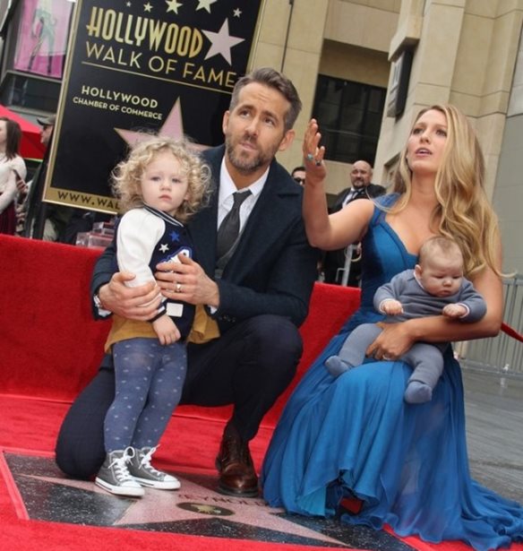 Ryan Reynolds &#x2013; Blake Lively: &#x391;&#x3C5;&#x3C4;&#x3CC; &#x3B5;&#x3AF;&#x3BD;&#x3B1;&#x3B9; &#x3C4;&#x3BF; &#x3CC;&#x3BD;&#x3BF;&#x3BC;&#x3B1; &#x3C4;&#x3B7;&#x3C2; &#x3B4;&#x3B5;&#x3CD;&#x3C4;&#x3B5;&#x3C1;&#x3B7;&#x3C2; &#x3BA;&#x3CC;&#x3C1;&#x3B7;&#x3C2; &#x3C4;&#x3BF;&#x3C5;&#x3C2;
