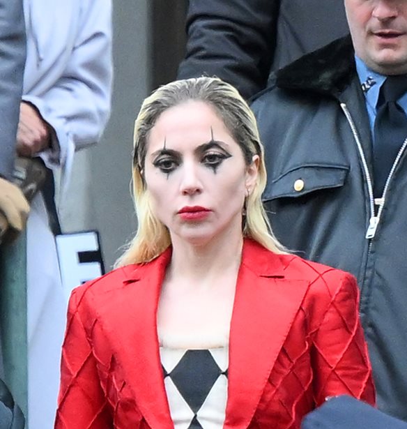 Lady Gaga: &#x39F;&#x3B9; &#x3C0;&#x3C1;&#x3CE;&#x3C4;&#x3B5;&#x3C2; &#x3B5;&#x3B9;&#x3BA;&#x3CC;&#x3BD;&#x3B5;&#x3C2; &#x3B1;&#x3C0;&#x3CC; &#x3C4;&#x3B1; &#x3B3;&#x3C5;&#x3C1;&#x3AF;&#x3C3;&#x3BC;&#x3B1;&#x3C4;&#x3B1; &#x3C4;&#x3BF;&#x3C5; Joker &#x3BC;&#x3B1;&#x3C2; &#x3C0;&#x3C1;&#x3BF;&#x3CA;&#x3B4;&#x3B5;&#x3AC;&#x3B6;&#x3BF;&#x3C5;&#x3BD; &#x3B3;&#x3B9;&#x3B1; &#x3CC;&#x3C3;&#x3B1; &#x3B8;&#x3B1; &#x3B4;&#x3BF;&#x3CD;&#x3BC;&#x3B5;