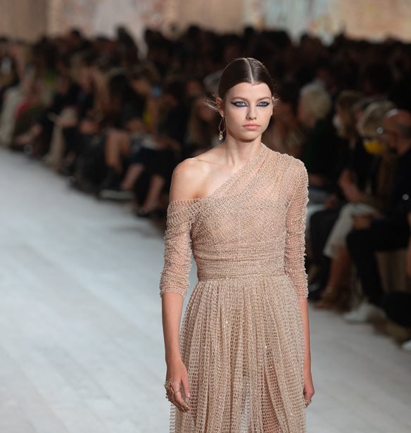 Paris Haute Couture Week F/W &#x27;21-&#x27;22 | &#x3A4;&#x3B1; beauty looks &#x3C0;&#x3BF;&#x3C5; &#x3BE;&#x3B5;&#x3C7;&#x3C9;&#x3C1;&#x3AF;&#x3C3;&#x3B1;&#x3BC;&#x3B5;