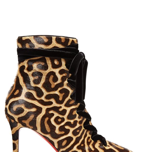 Αυτό το ζευγάρι ankle boots πρέπει να γίνει δικό σου