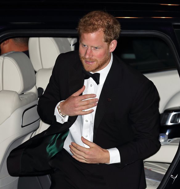 Πρίγκιπας Harry | Στο ίδιο event με τον John Travolta 40 χρόνια μετά τον θρυλικό χορό του σταρ με τη Lady Di