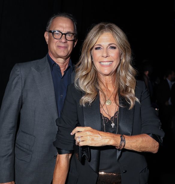 &#x39F; Tom Hanks &#x3BA;&#x3AC;&#x3BD;&#x3B5;&#x3B9; &#x3B4;&#x3B9;&#x3B1;&#x3BA;&#x3BF;&#x3C0;&#x3AD;&#x3C2; &#x3C3;&#x3C4;&#x3B7;&#x3BD; &#x395;&#x3BB;&#x3BB;&#x3AC;&#x3B4;&#x3B1;, &#x3CC;&#x3C7;&#x3B9; &#x3CC;&#x3BC;&#x3C9;&#x3C2; &#x3C3;&#x3C4;&#x3B7;&#x3BD; &#x391;&#x3BD;&#x3C4;&#x3AF;&#x3C0;&#x3B1;&#x3C1;&#x3BF; | &#x3A3;&#x3B5; &#x3C0;&#x3BF;&#x3B9;&#x3BF; &#x3BD;&#x3B7;&#x3C3;&#x3AF; &#x3B2;&#x3C1;&#x3AD;&#x3B8;&#x3B7;&#x3BA;&#x3B5;