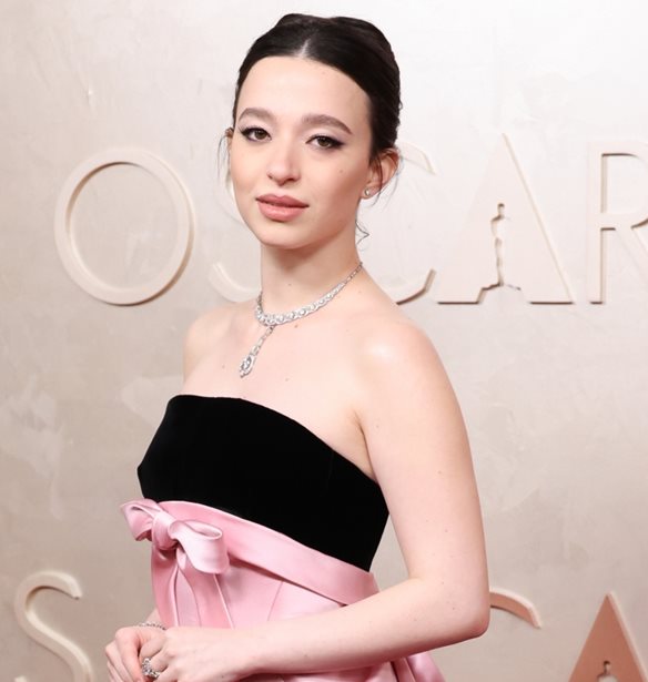 &#x397; Mikey Madison &#x3B5;&#x3AF;&#x3BD;&#x3B1;&#x3B9; &#x3B7; &#x3BD;&#x3AD;&#x3B1; brand ambassador &#x3C4;&#x3BF;&#x3C5; &#x3BF;&#x3AF;&#x3BA;&#x3BF;&#x3C5; Dior