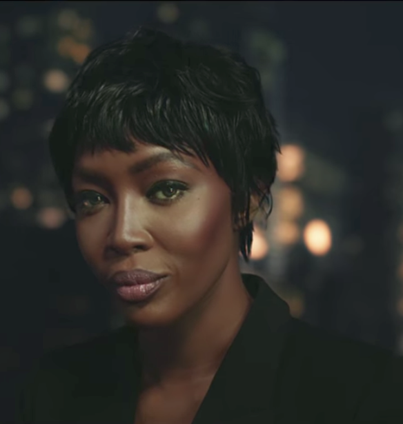 H Naomi Campbell &#x3C0;&#x3C1;&#x3C9;&#x3C4;&#x3B1;&#x3B3;&#x3C9;&#x3BD;&#x3B9;&#x3C3;&#x3C4;&#x3B5;&#x3AF; &#x3C3;&#x3C4;&#x3B7; &#x3BD;&#x3AD;&#x3B1; &#x3C6;&#x3B8;&#x3B9;&#x3BD;&#x3BF;&#x3C0;&#x3C9;&#x3C1;&#x3B9;&#x3BD;&#x3AE; &#x3BA;&#x3B1;&#x3BC;&#x3C0;&#x3AC;&#x3BD;&#x3B9;&#x3B1; &#x3C4;&#x3B7;&#x3C2; H&amp;M