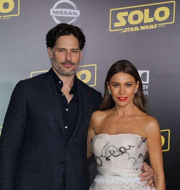 Sofia Vergara | &#x3A3;&#x3B5; &#x3C0;&#x3C1;&#x3B5;&#x3BC;&#x3B9;&#x3AD;&#x3C1;&#x3B1; &#x3BC;&#x3B5; &#x3C4;&#x3BF;&#x3BD; Joe Manganiello