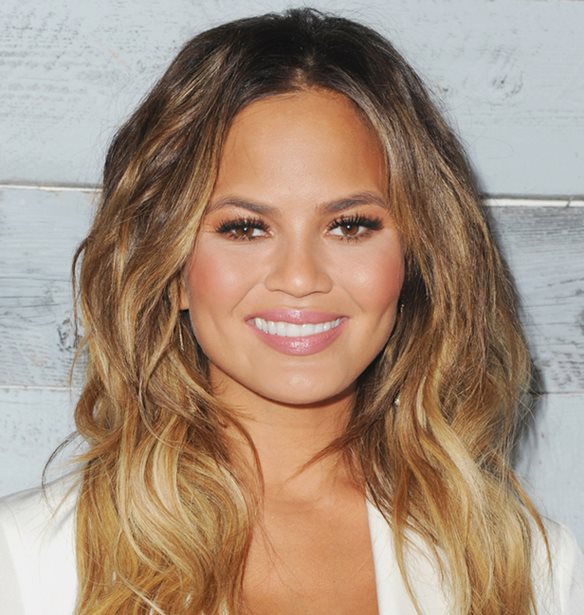 Chrissy Teigen: &#x3A4;&#x3BF; &#x3B1;&#x3C0;&#x3AF;&#x3C3;&#x3C4;&#x3B5;&#x3C5;&#x3C4;&#x3BF; &#x3B1;&#x3C4;&#x3CD;&#x3C7;&#x3B7;&#x3BC;&#x3B1; &#x3C4;&#x3B7;&#x3C2; &#x3B5;&#x3C0;&#x3AF; &#x3C3;&#x3BA;&#x3B7;&#x3BD;&#x3AE;&#x3C2; (&#x3B2;&#x3AF;&#x3BD;&#x3C4;&#x3B5;&#x3BF;)