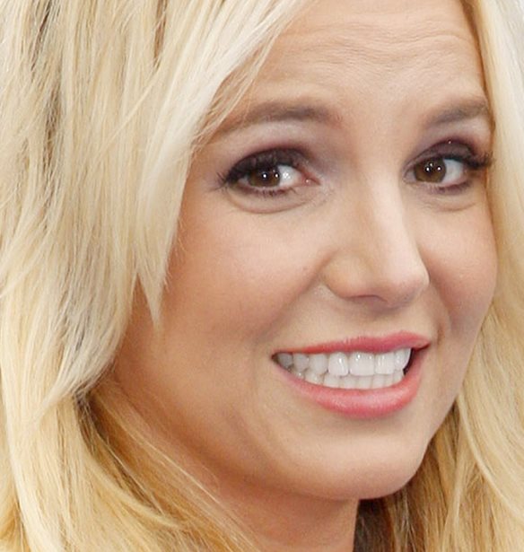Britney Spears | &#x39F;&#x3B9; &#x3C6;&#x3C9;&#x3C4;&#x3BF;&#x3B3;&#x3C1;&#x3B1;&#x3C6;&#x3AF;&#x3B5;&#x3C2; &#x3B1;&#x3C0;&#x3CC; &#x3BA;&#x3BF;&#x3C3;&#x3BC;&#x3BF;&#x3C0;&#x3BF;&#x3BB;&#x3AF;&#x3C4;&#x3B9;&#x3BA;&#x3BF; &#x3BD;&#x3B7;&#x3C3;&#x3AF; &#x3C4;&#x3C9;&#x3BD; &#x39A;&#x3C5;&#x3BA;&#x3BB;&#x3AC;&#x3B4;&#x3C9;&#x3BD;
