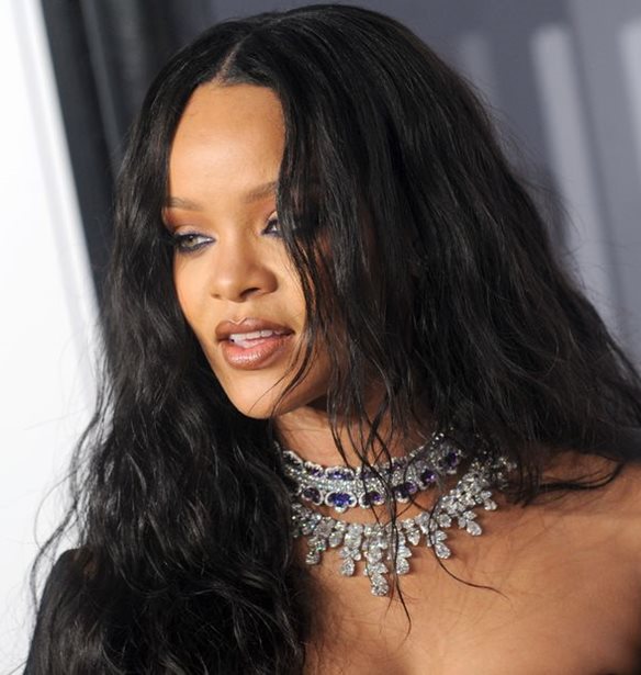 &#x395;&#x3C3;&#x3CD; &#x3B3;&#x3BD;&#x3CE;&#x3C1;&#x3B9;&#x3B6;&#x3B5;&#x3C2; &#x3C4;&#x3BF; &#x3B5;&#x3C0;&#x3AF;&#x3B8;&#x3B5;&#x3C4;&#x3BF; &#x3C4;&#x3B7;&#x3C2; Rihanna;