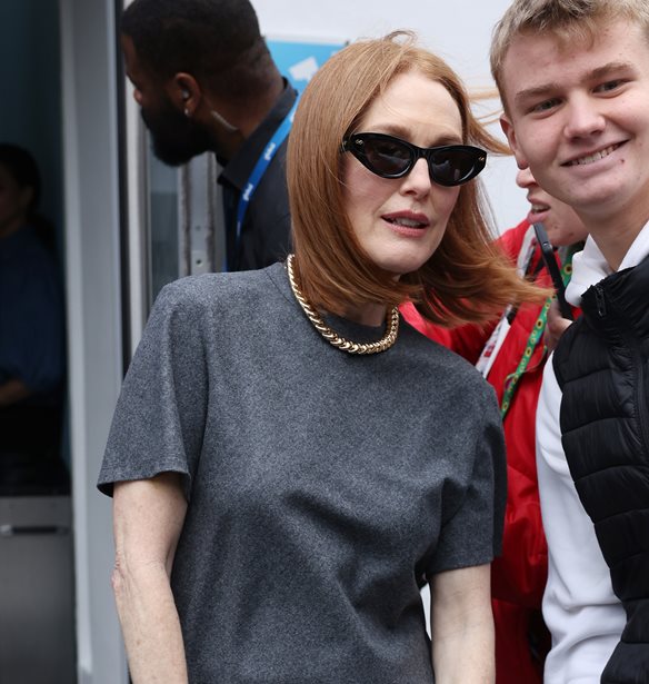 &#x3A4;&#x3BF; &#x3BB;&#x3B5;&#x3C5;&#x3BA;&#x3CC; &#x3C0;&#x3B1;&#x3BD;&#x3C4;&#x3B5;&#x3BB;&#x3CC;&#x3BD;&#x3B9; &#x3C4;&#x3B7;&#x3C2; Julianne Moore &#x3B5;&#x3AF;&#x3BD;&#x3B1;&#x3B9; &#x3C4;&#x3BF; &#x3BA;&#x3BB;&#x3B5;&#x3B9;&#x3B4;&#x3AF; &#x3B3;&#x3B9;&#x3B1; &#x3BC;&#x3B9;&#x3B1; &#x3B4;&#x3C1;&#x3BF;&#x3C3;&#x3B5;&#x3C1;&#x3AE; &#x3B5;&#x3BC;&#x3C6;&#x3AC;&#x3BD;&#x3B9;&#x3C3;&#x3B7; &#x3C7;&#x3C9;&#x3C1;&#x3AF;&#x3C2; &#x3BD;&#x3B1; &#x3C0;&#x3C1;&#x3BF;&#x3C3;&#x3B8;&#x3AD;&#x3C4;&#x3B5;&#x3B9; &#x3BA;&#x3B9;&#x3BB;&#x3AC; &#x3BA;&#x3B1;&#x3B9; &#x3C7;&#x3C1;&#x3CC;&#x3BD;&#x3B9;&#x3B1;