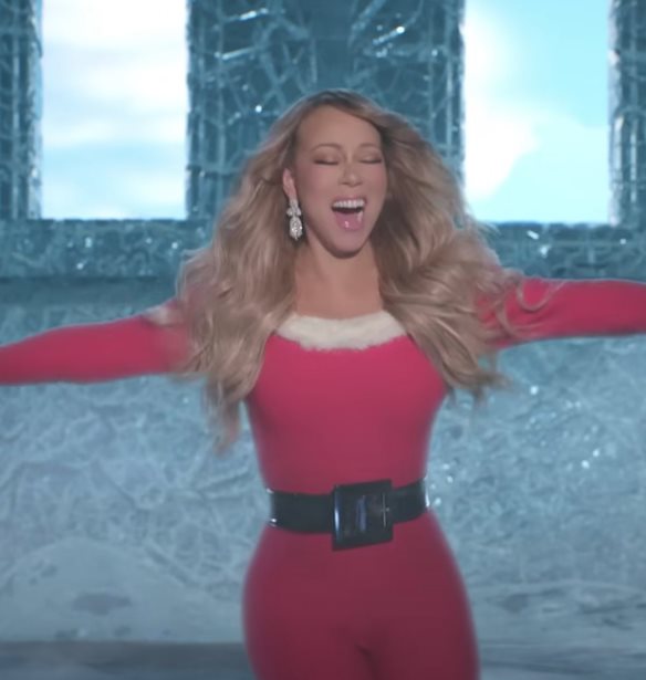 &#x3A4;&#x3BF; Halloween &#x3C0;&#x3AD;&#x3C1;&#x3B1;&#x3C3;&#x3B5; &#x3BA;&#x3B1;&#x3B9; &#x3B7; Mariah Carey &#x3BC;&#x3AC;&#x3C2; &#x3C5;&#x3C0;&#x3BF;&#x3B4;&#x3AD;&#x3C7;&#x3B5;&#x3C4;&#x3B1;&#x3B9; &#x3C3;&#x3C4;&#x3B1; &#x3B4;&#x3B9;&#x3BA;&#x3AC; &#x3C4;&#x3B7;&#x3C2; &#x3A7;&#x3C1;&#x3B9;&#x3C3;&#x3C4;&#x3BF;&#x3CD;&#x3B3;&#x3B5;&#x3BD;&#x3BD;&#x3B1;