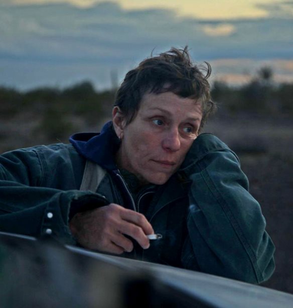 M&#x3B5; &#x3C4;&#x3BF; Nomadland &#x3C4;&#x3B7;&#x3C2; Chlo&#xE9; Zhao &#x3B1;&#x3BD;&#x3BF;&#x3AF;&#x3B3;&#x3BF;&#x3C5;&#x3BD; &#x3C6;&#x3AD;&#x3C4;&#x3BF;&#x3C2; &#x3BF;&#x3B9; &#x39D;&#x3CD;&#x3C7;&#x3C4;&#x3B5;&#x3C2; &#x3A0;&#x3C1;&#x3B5;&#x3BC;&#x3B9;&#x3AD;&#x3C1;&#x3B1;&#x3C2;