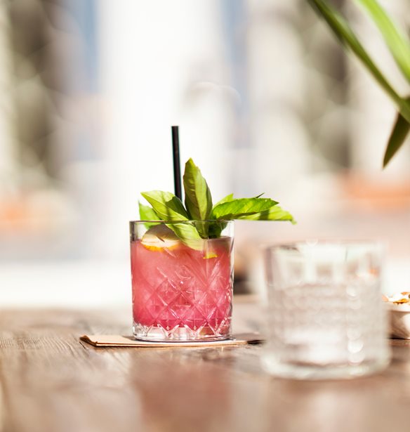 Cocktails &#x3C3;&#x3C4;&#x3BF; &#x3C3;&#x3C0;&#x3AF;&#x3C4;&#x3B9; &#x3C3;&#x3BF;&#x3C5;: &#x391;&#x3C0;&#x3CC; &#x3C0;&#x3BF;&#x3C5; &#x3BC;&#x3C0;&#x3BF;&#x3C1;&#x3B5;&#x3AF;&#x3C2; &#x3BD;&#x3B1; &#x3C0;&#x3B1;&#x3C1;&#x3B1;&#x3B3;&#x3B3;&#x3B5;&#x3AF;&#x3BB;&#x3B5;&#x3B9;&#x3C2; &#x3C4;&#x3CE;&#x3C1;&#x3B1;