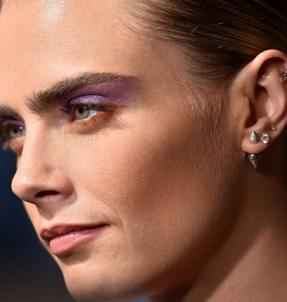 Cara Delevingne | &#x388;&#x3BA;&#x3B1;&#x3BD;&#x3B5; &#x3C4;&#x3BF; &#x3C0;&#x3B9;&#x3BF; &#x3B5;&#x3BD;&#x3C4;&#x3C5;&#x3C0;&#x3C9;&#x3C3;&#x3B9;&#x3B1;&#x3BA;&#x3CC; &#x3BC;&#x3B1;&#x3BA;&#x3B9;&#x3B3;&#x3B9;&#x3AC;&#x3B6; &#x3C4;&#x3B7;&#x3C2; &#x3BD;&#x3AD;&#x3B1;&#x3C2; &#x3C3;&#x3B5;&#x3B6;&#x3CC;&#x3BD;