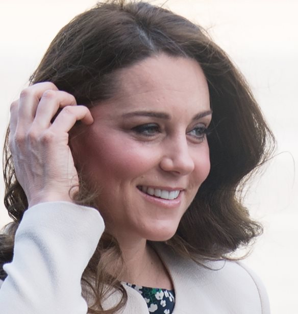 Kate Middleton: &#x397; &#x3C4;&#x3B5;&#x3BB;&#x3B5;&#x3C5;&#x3C4;&#x3B1;&#x3AF;&#x3B1; &#x3B4;&#x3B7;&#x3BC;&#x3CC;&#x3C3;&#x3B9;&#x3B1; &#x3B5;&#x3BC;&#x3C6;&#x3AC;&#x3BD;&#x3B9;&#x3C3;&#x3B7; &#x3C4;&#x3B7;&#x3C2; &#x3C0;&#x3C1;&#x3B9;&#x3BD; &#x3B3;&#x3B5;&#x3BD;&#x3BD;&#x3AE;&#x3C3;&#x3B5;&#x3B9;