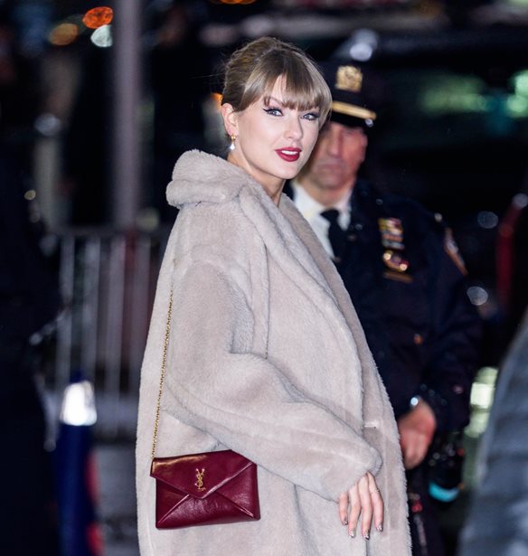 Taylor Swift |  H viral κίνηση που συγκινεί και "ρίχνει" το instagram