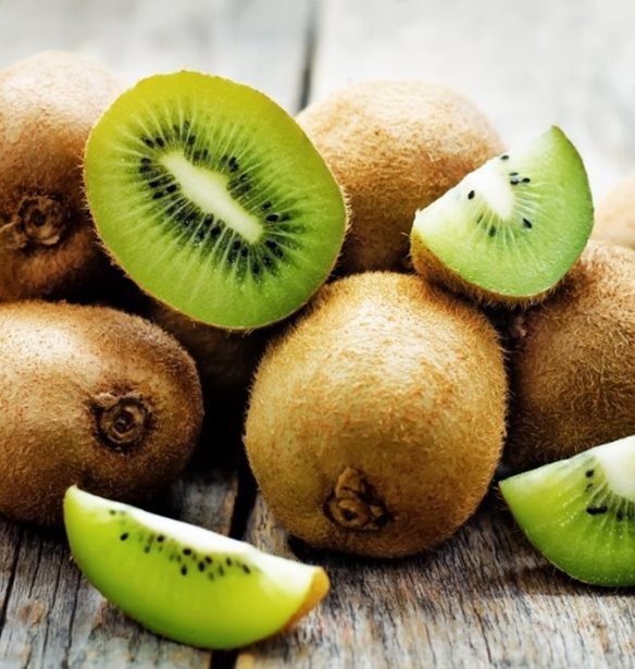 Ποια είναι τα οφέλη του ακτινίδιου και πόσα πρέπει να τρως μέσα στη μέρα;