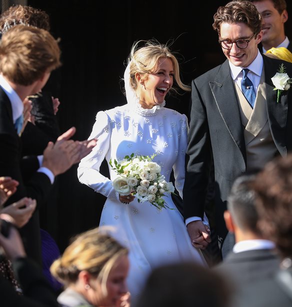 &#x39A;&#x3B9; &#x3CC;&#x3BC;&#x3C9;&#x3C2; &#x3B7; Ellie Goulding &#x3C6;&#x3CC;&#x3C1;&#x3B5;&#x3C3;&#x3B5; &#x3B1;&#x3BA;&#x3CC;&#x3BC;&#x3B7; &#x3B4;&#x3CD;&#x3BF; &#x3BD;&#x3C5;&#x3C6;&#x3B9;&#x3BA;&#x3AC;