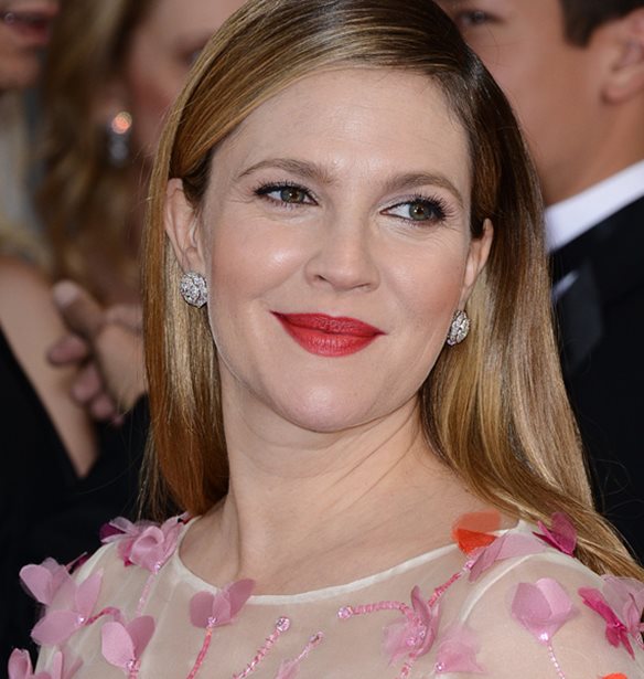 &#x397; Drew Barrymore &#x3BC;&#x3B9;&#x3BB;&#x3AC;&#x3B5;&#x3B9; &#x3B3;&#x3B9;&#x3B1; &#x3C4;&#x3BF;&#x3BD; &#x3B1;&#x3B3;&#x3B1;&#x3C0;&#x3B7;&#x3BC;&#x3AD;&#x3BD;&#x3BF; &#x3C4;&#x3B7;&#x3C2; online shopping &#x3C0;&#x3C1;&#x3BF;&#x3BF;&#x3C1;&#x3B9;&#x3C3;&#x3BC;&#x3CC;