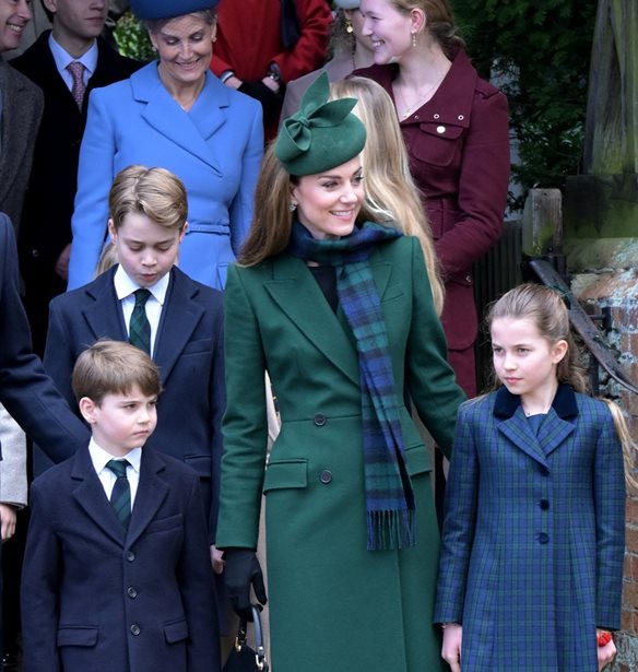 &#x397; Kate Middleton &#x3BA;&#x3B1;&#x3B9; &#x3BF; &#x3C0;&#x3C1;&#x3AF;&#x3B3;&#x3BA;&#x3B9;&#x3C0;&#x3B1;&#x3C2; William &#x3B1;&#x3C0;&#x3BF;&#x3BA;&#x3AC;&#x3BB;&#x3C5;&#x3C8;&#x3B1;&#x3BD; &#x3C0;&#x3CE;&#x3C2; &#x3C0;&#x3B5;&#x3C1;&#x3BD;&#x3AC;&#x3B5;&#x3B9; &#x3C4;&#x3B1; &#x3A3;&#x3B1;&#x3B2;&#x3B2;&#x3B1;&#x3C4;&#x3BF;&#x3BA;&#x3CD;&#x3C1;&#x3B9;&#x3B1;&#x3BA;&#x3B1; &#x3BF; &#x3C0;&#x3C1;&#x3AF;&#x3B3;&#x3BA;&#x3B9;&#x3C0;&#x3B1;&#x3C2; Louis