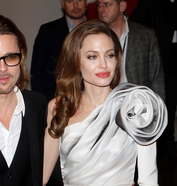 Brad Pitt &amp; Angelina Jolie | &#x3A4;&#x3B9; &#x3B1;&#x3C0;&#x3BF;&#x3C6;&#x3AC;&#x3C3;&#x3B9;&#x3C3;&#x3B5; &#x3C4;&#x3BF; &#x3B4;&#x3B9;&#x3BA;&#x3B1;&#x3C3;&#x3C4;&#x3AE;&#x3C1;&#x3B9;&#x3BF; &#x3B3;&#x3B9;&#x3B1; &#x3C4;&#x3B7;&#x3BD; &#x3B5;&#x3C0;&#x3B9;&#x3BC;&#x3AD;&#x3BB;&#x3B5;&#x3B9;&#x3B1; &#x3C4;&#x3C9;&#x3BD; &#x3C0;&#x3B1;&#x3B9;&#x3B4;&#x3B9;&#x3CE;&#x3BD; &#x3C4;&#x3BF;&#x3C5;&#x3C2;