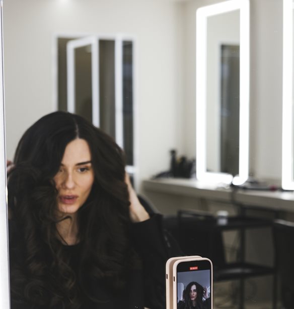 Love is in the (h)air | &#x394;&#x3BF;&#x3BA;&#x3AF;&#x3BC;&#x3B1;&#x3C3;&#x3B1; &#x3C4;&#x3B1; styling tools &#x3C0;&#x3BF;&#x3C5; &#x3AD;&#x3BA;&#x3B1;&#x3BD;&#x3B1;&#x3BD; &#x3C4;&#x3B1; &#x3BC;&#x3B1;&#x3BB;&#x3BB;&#x3B9;&#x3AC; &#x3BC;&#x3BF;&#x3C5; &#x3BD;&#x3B1; &#x3B4;&#x3B5;&#x3AF;&#x3BE;&#x3BF;&#x3C5;&#x3BD; &#x3C5;&#x3C0;&#x3AD;&#x3C1;&#x3BF;&#x3C7;&#x3B1;