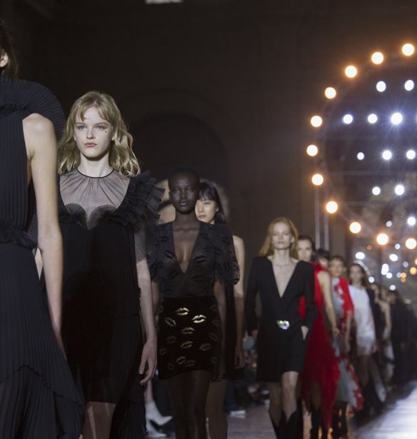 Celine, Givenchy S/S '18: Τα ωραιότερα looks των συλλογών