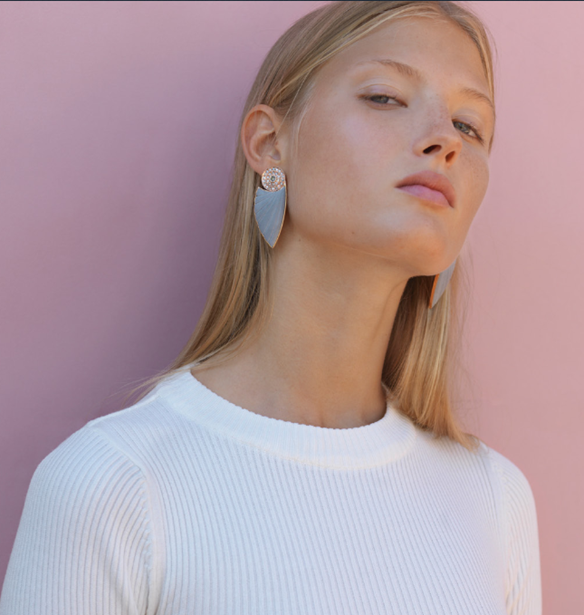 &#x3A4;&#x3B1; i-D Concept Stores &#x3C0;&#x3B1;&#x3C1;&#x3BF;&#x3C5;&#x3C3;&#x3B9;&#x3AC;&#x3B6;&#x3BF;&#x3C5;&#x3BD; &#x3B3;&#x3B9;&#x3B1; &#x3C0;&#x3C1;&#x3CE;&#x3C4;&#x3B7; &#x3C6;&#x3BF;&#x3C1;&#x3AC; &#x3C4;&#x3B7; &#x3C3;&#x3C5;&#x3BB;&#x3BB;&#x3BF;&#x3B3;&#x3AE; &#x3C4;&#x3B7;&#x3C2; Ioanna Souflia