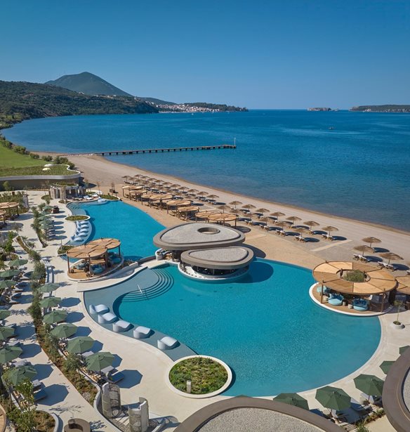 &#x3A4;&#x3BF; Mandarin Oriental, Costa Navarino &#x3B3;&#x3B9;&#x3BF;&#x3C1;&#x3C4;&#x3AC;&#x3B6;&#x3B5;&#x3B9; &#x3C4;&#x3BF; &#x3C0;&#x3C1;&#x3CE;&#x3C4;&#x3BF; &#x3C4;&#x3BF;&#x3C5; &#x3A0;&#x3AC;&#x3C3;&#x3C7;&#x3B1;
