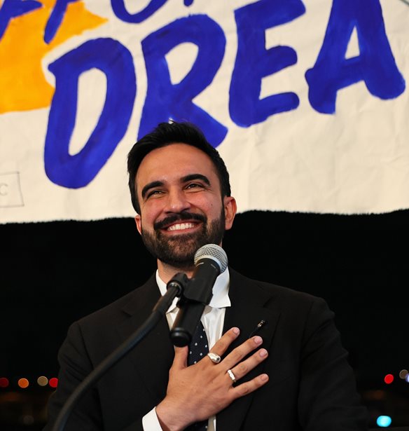 &#x39F; Zohran Mamdani &#x3B5;&#x3AF;&#x3BD;&#x3B1;&#x3B9; &#x3BF; &#x3C0;&#x3C1;&#x3CE;&#x3C4;&#x3BF;&#x3C2; &#x3BC;&#x3BF;&#x3C5;&#x3C3;&#x3BF;&#x3C5;&#x3BB;&#x3BC;&#x3AC;&#x3BD;&#x3BF;&#x3C2; &#x3B4;&#x3AE;&#x3BC;&#x3B1;&#x3C1;&#x3C7;&#x3BF;&#x3C2; &#x3C4;&#x3B7;&#x3C2; &#x39D;&#x3AD;&#x3B1;&#x3C2; &#x3A5;&#x3CC;&#x3C1;&#x3BA;&#x3B7;&#x3C2; &#x3BA;&#x3B1;&#x3B9; &#x3B3;&#x3C1;&#x3AC;&#x3C6;&#x3B5;&#x3B9; &#x3C4;&#x3B7; &#x3B4;&#x3B9;&#x3BA;&#x3AE; &#x3C4;&#x3BF;&#x3C5; &#x3B9;&#x3C3;&#x3C4;&#x3BF;&#x3C1;&#x3AF;&#x3B1;