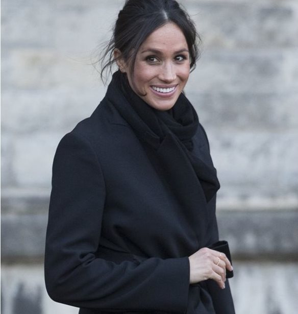 &#x3A4;&#x3BF; &#x3BC;&#x3B9;&#x3BA;&#x3C1;&#x3CC; denim brand &#x3C0;&#x3BF;&#x3C5; &#x3C6;&#x3BF;&#x3C1;&#x3AC; &#x3B7; Meghan Markle &#x3AD;&#x3C7;&#x3B5;&#x3B9; &#x3C0;&#x3BB;&#x3AD;&#x3BF;&#x3BD; &#x3C4;&#x3C1;&#x3AF;&#x3BC;&#x3B7;&#x3BD;&#x3B7; &#x3BB;&#x3AF;&#x3C3;&#x3C4;&#x3B1; &#x3B1;&#x3BD;&#x3B1;&#x3BC;&#x3BF;&#x3BD;&#x3AE;&#x3C2;