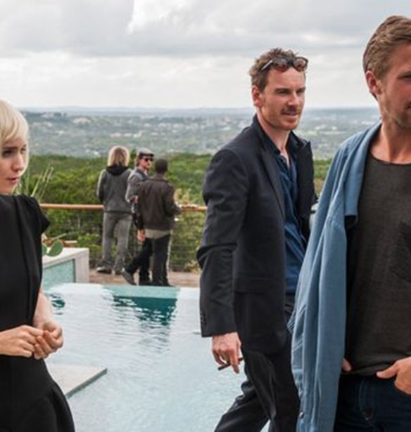 &#x39F; Ryan Gosling &#x3C3;&#x3C5;&#x3BD;&#x3B5;&#x3C7;&#x3AF;&#x3B6;&#x3B5;&#x3B9; &#x3BD;&#x3B1; &#x3C4;&#x3C1;&#x3B1;&#x3B3;&#x3BF;&#x3C5;&#x3B4;&#x3AC; &#x3C3;&#x3C4;&#x3B7; &#x3BD;&#x3AD;&#x3B1; &#x3C4;&#x3BF;&#x3C5; &#x3C4;&#x3B1;&#x3B9;&#x3BD;&#x3AF;&#x3B1; Song to Song