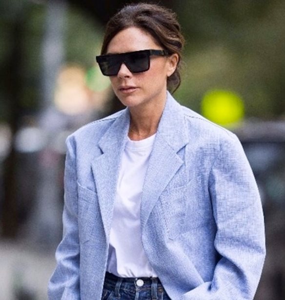 Victoria Beckham: &#x397; &#x3BF;&#x3B9;&#x3BA;&#x3BF;&#x3B3;&#x3B5;&#x3BD;&#x3B5;&#x3B9;&#x3B1;&#x3BA;&#x3AE; &#x3C6;&#x3C9;&#x3C4;&#x3BF;&#x3B3;&#x3C1;&#x3B1;&#x3C6;&#x3AF;&#x3B1; &#x3C0;&#x3BF;&#x3C5; &#x3B1;&#x3BD;&#x3AD;&#x3B2;&#x3B1;&#x3C3;&#x3B5; &#x3C3;&#x3C4;o Instagram