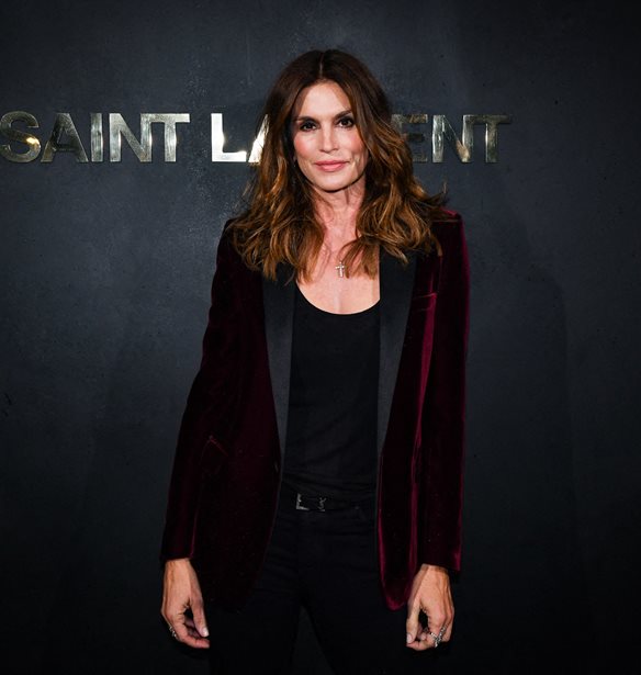 &#x3A4;&#x3BF; (&#x3B9;&#x3B4;&#x3B1;&#x3BD;&#x3B9;&#x3BA;&#x3CC;) &#x3BC;&#x3AE;&#x3BA;&#x3BF;&#x3C2; &#x3BC;&#x3B1;&#x3BB;&#x3BB;&#x3B9;&#x3CE;&#x3BD; &#x3C0;&#x3BF;&#x3C5; &#x3BA;&#x3AC;&#x3BD;&#x3B5;&#x3B9; &#x3C4;&#x3B7; Cindy Crawford &#x3BD;&#x3B1; &#x3B4;&#x3B5;&#x3AF;&#x3C7;&#x3BD;&#x3B5;&#x3B9; &#x3C4;&#x3BF;&#x3C5;&#x3BB;&#x3AC;&#x3C7;&#x3B9;&#x3C3;&#x3C4;&#x3BF;&#x3BD; 20 &#x3C7;&#x3C1;&#x3CC;&#x3BD;&#x3B9;&#x3B1; &#x3BD;&#x3B5;&#x3CC;&#x3C4;&#x3B5;&#x3C1;&#x3B7;