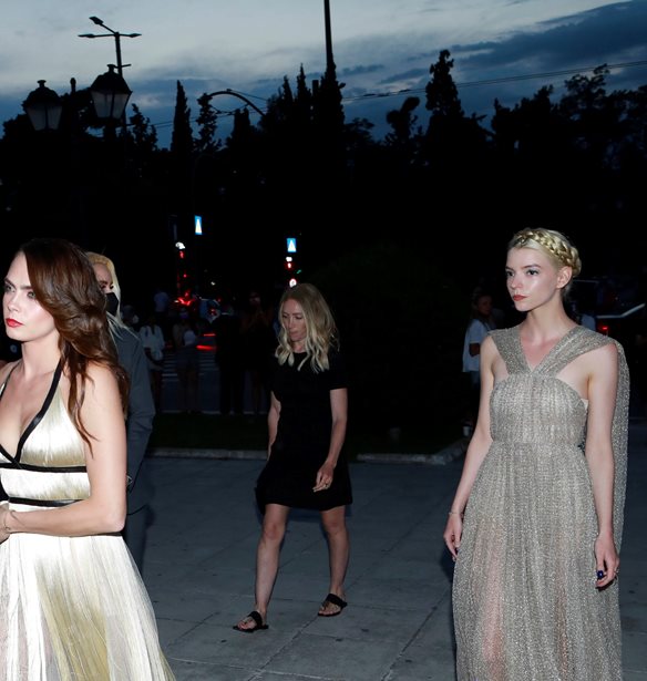 Cara Delevingne | &#x3A4;&#x3BF; &#x3C3;&#x3C4;&#x3B9;&#x3BB;&#x3B9;&#x3C3;&#x3C4;&#x3B9;&#x3BA;&#x3CC; &#x3B1;&#x3C4;&#x3CD;&#x3C7;&#x3B7;&#x3BC;&#x3B1; &#x3C0;&#x3BF;&#x3C5; &#x3AD;&#x3C3;&#x3C9;&#x3C3;&#x3B5; &#x3B7; Anya Taylor-Joy &#x3C3;&#x3C4;&#x3BF; &#x3C3;&#x3CC;&#x3BF;&#x3C5; &#x3C4;&#x3BF;&#x3C5; Dior